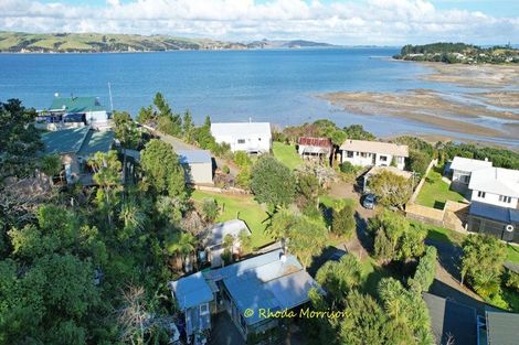 Photo of property in 11 Moana Road, Tinopai, Matakohe, 0593