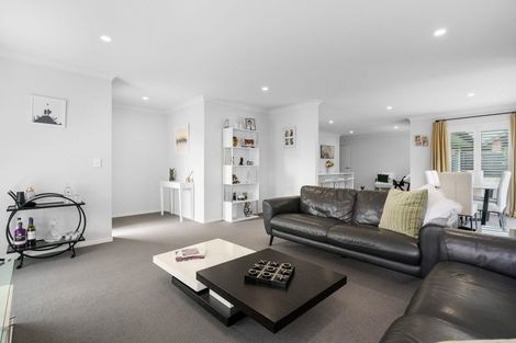 Photo of property in 24 Ruru Street, Cambridge, 3434
