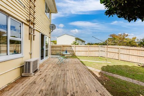 Photo of property in 25 Bell Street, Tawa, Wellington, 5028