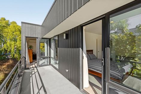 Photo of property in 28 Huntingdon Place, Avonhead, Christchurch, 8042