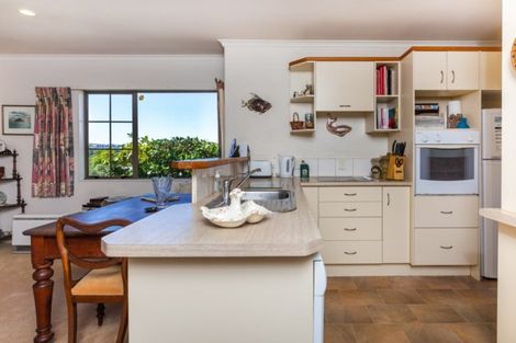 Photo of property in 34 Lakeridge Close, Rangatira Park, Taupo, 3330