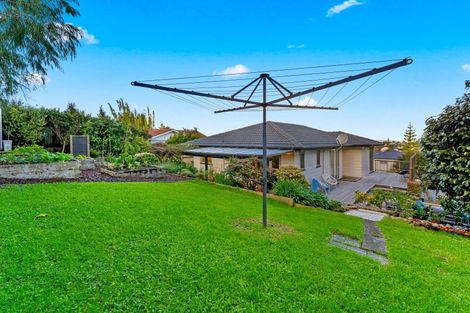 Photo of property in 15 Tableau Place, Totara Vale, Auckland, 0629