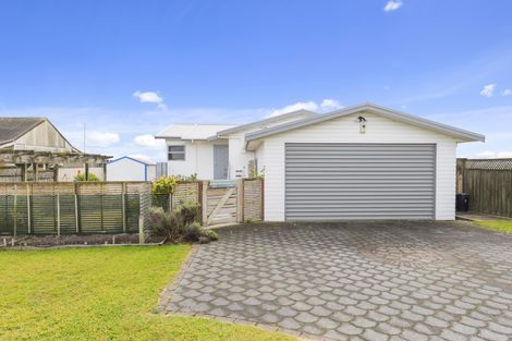 Photo of property in 355 Pukehina Parade, Pukehina, Te Puke, 3189