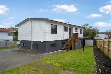 Photo of property in 51 Hindmarsh Street, Henderson, Auckland, 0612