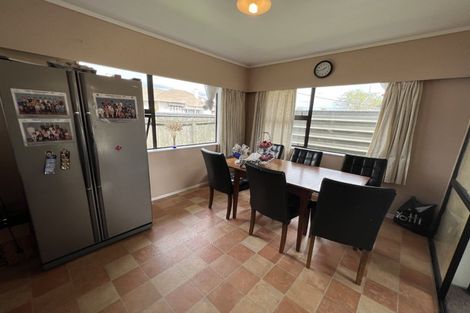 Photo of property in 1 Olympic Court, Palmerston North, 4410