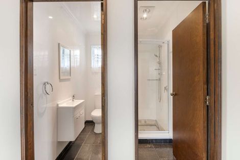 Photo of property in 5 Saint Ives Grove, Whalers Gate, New Plymouth, 4310