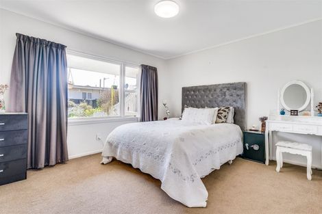 Photo of property in 3/9a Curletts Road, Sockburn, Christchurch, 8042
