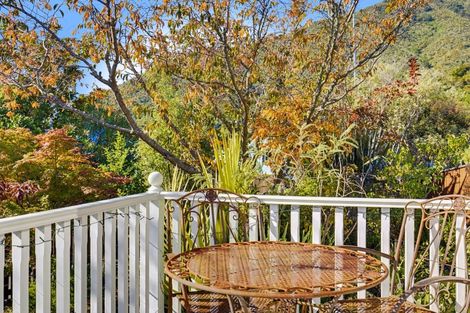 Photo of property in 76 Moana View Road, Waikawa, Picton, 7220
