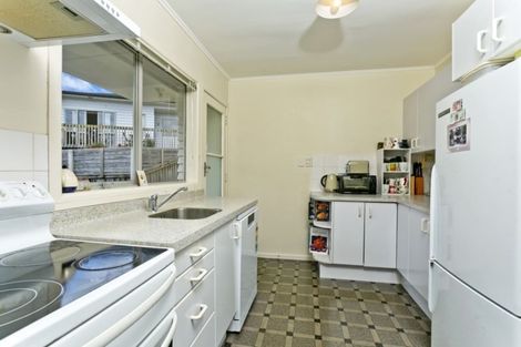 Photo of property in 1/76 Peach Road, Glenfield, Auckland, 0629