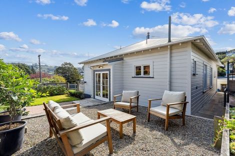 Photo of property in 9 Stone Street, Kenmure, Dunedin, 9011