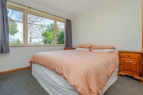 Photo of property in 14 Marsden Place, Awapuni, Palmerston North, 4412