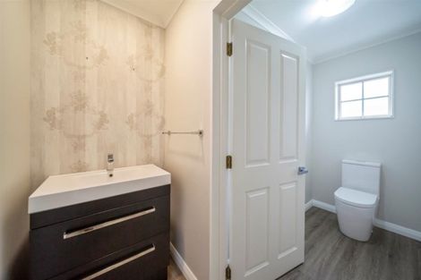 Photo of property in 7 Edna Wills Place, Hawera, 4610