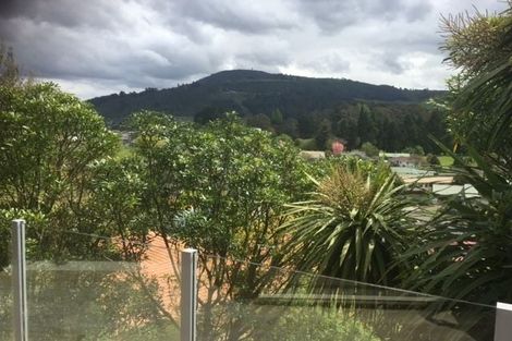 Photo of property in 9 Taurus Place, Kawaha Point, Rotorua, 3010