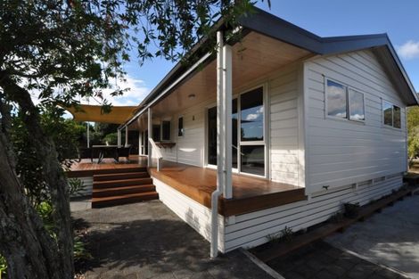 Photo of property in 12 Glen Neaves, Pauanui, Hikuai, 3579