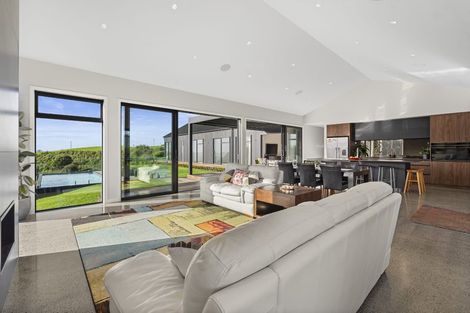 Photo of property in 26 Taha Puke Road, Okura Bush, Albany, 0794