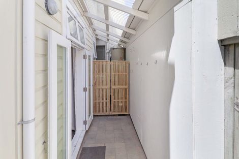 Photo of property in 40 Kilbirnie Crescent, Kilbirnie, Wellington, 6022