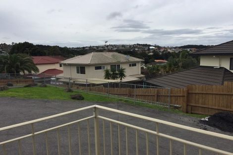 Photo of property in 9 Birchlea Rise, Goodwood Heights, Auckland, 2105