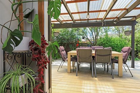 Photo of property in 8 Neeve Place, Taradale, Napier, 4112