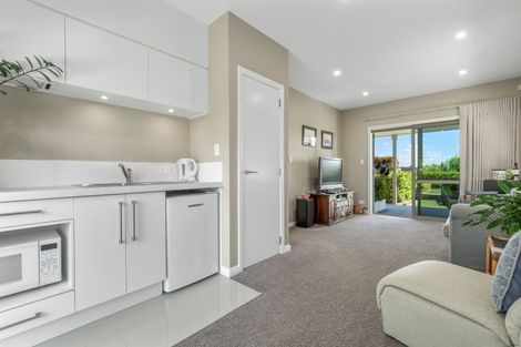 Photo of property in 5 Edgecumbe Road, Tauranga, 3110