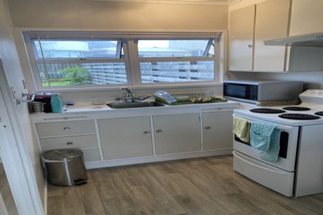 Photo of property in 2/3 Stanley Avenue, Milford, Auckland, 0620