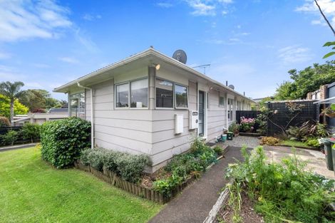 Photo of property in 1/5 Himalaya Drive, Half Moon Bay, Auckland, 2012