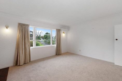 Photo of property in 60 Glengarry Road, Glen Eden, Auckland, 0602