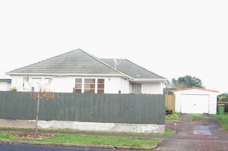 Photo of property in 32 Sturdee Road, Manurewa, Auckland, 2102