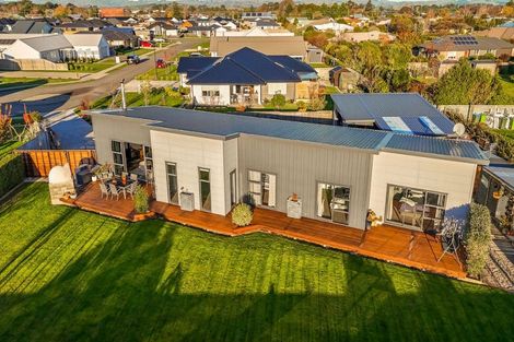 Photo of property in 7 Takahe Drive, Carterton, 5713