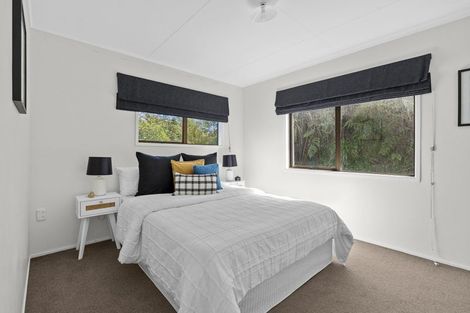 Photo of property in 118 Riversdale Drive, Merrilands, New Plymouth, 4312
