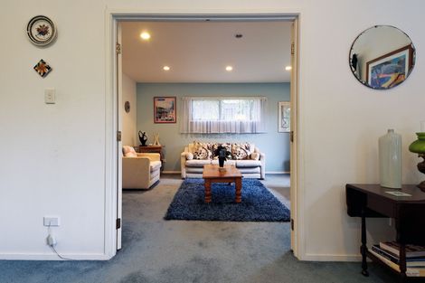 Photo of property in 35 Chamari Close, Titirangi, Auckland, 0604
