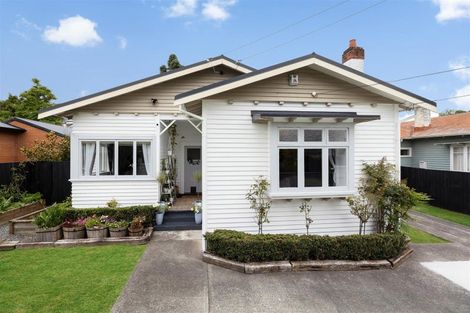 Photo of property in 1 Casey Avenue, Fairfield, Hamilton, 3214