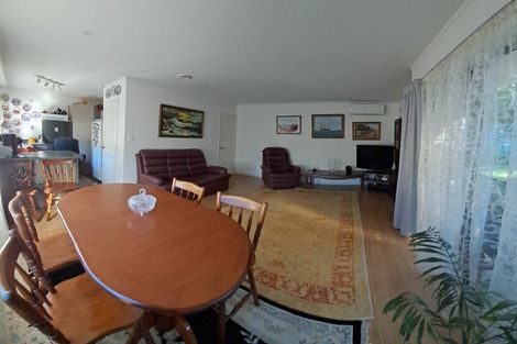 Photo of property in 1/7 Dalkeith Place, Opaheke, Papakura, 2113