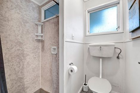 Photo of property in 13 Newbury Place, Waitara, 4320