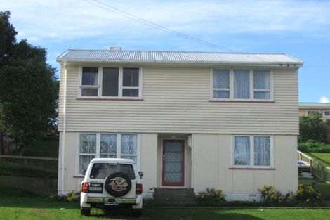 Photo of property in 17 Aberfeldy Street, Cannons Creek, Porirua, 5024