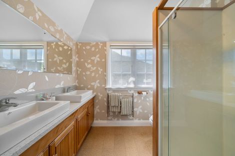 Photo of property in 11 Ridvan Grove, Ngaio, Wellington, 6035