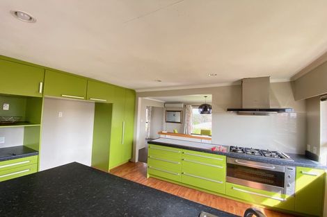 Photo of property in 6 Riesling Place, Henderson, Auckland, 0612