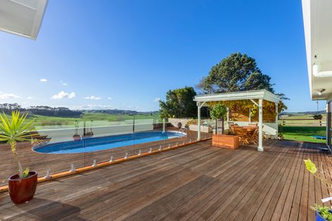 Photo of property in 66 Waiteitei Road, Wellsford, 0974