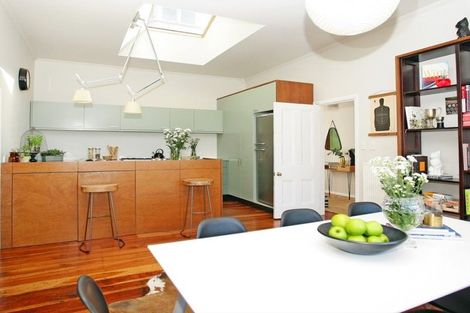 Photo of property in 11 Mortimer Terrace, Aro Valley, Wellington, 6021