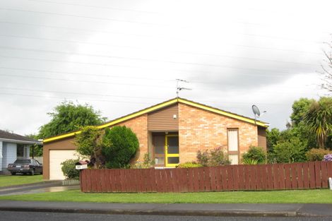 Photo of property in 51 Chichester Drive, Rosehill, Papakura, 2113