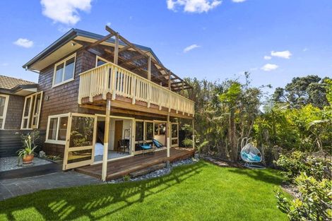 Photo of property in 40 Rock Isle Road, Torbay, Auckland, 0630