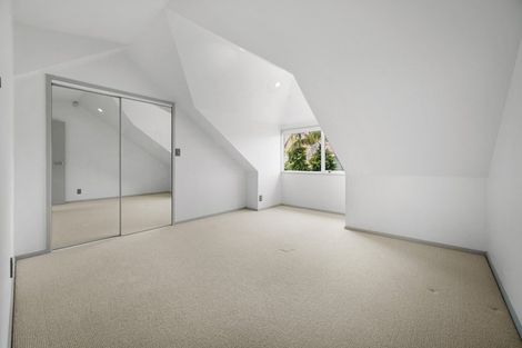 Photo of property in 1/26 Onepoto Road, Hauraki, Auckland, 0622