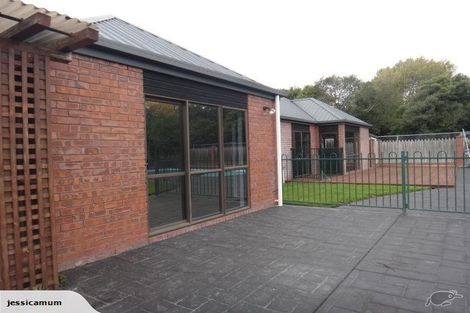 Photo of property in 12 Thoresby Mews, Avonhead, Christchurch, 8042