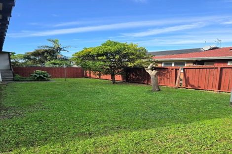 Photo of property in 2/10 Pamela Place, New Lynn, Auckland, 0600