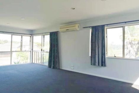 Photo of property in 1/111 Seaview Road, Glenfield, Auckland, 0629