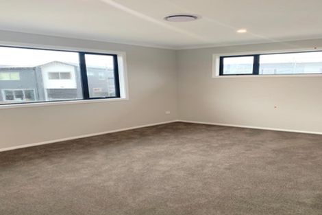 Photo of property in 4 Pateke Drive, Kenepuru, Porirua, 5022