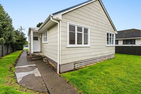 Photo of property in 16 Manchester Street, Patea, 4520