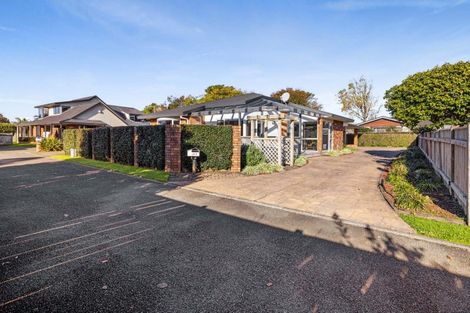 Photo of property in 17d Kinross Drive, Merrilands, New Plymouth, 4312
