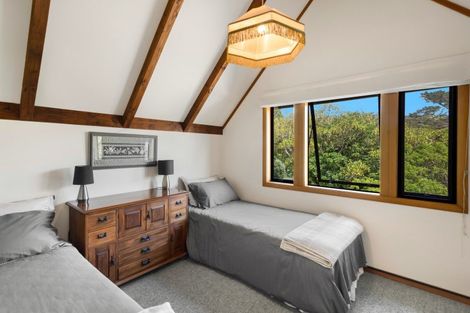 Photo of property in 2 Queens View Road, Russell, 0202