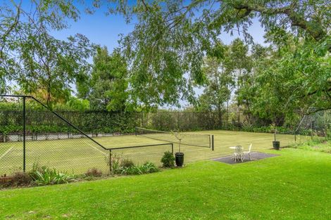 Photo of property in 37 Hardens Lane, Paremoremo, Auckland, 0632