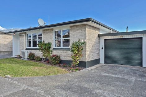 Photo of property in 2/65 Middle Road, Havelock North, 4130